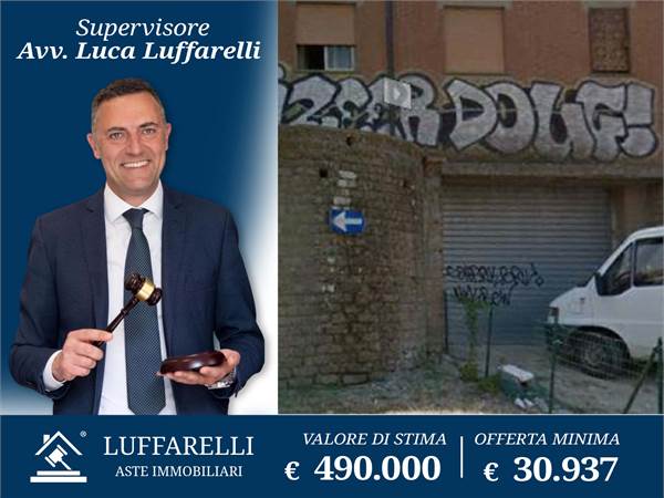 Commercial Premises / Showrooms for sale in Bracciano