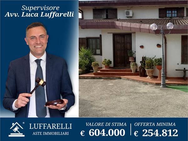 Villa for sale in Alatri