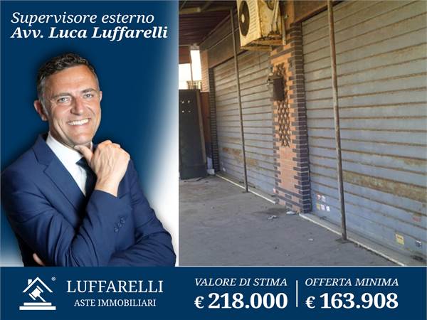 Commercial Premises / Showrooms for sale in Pomezia