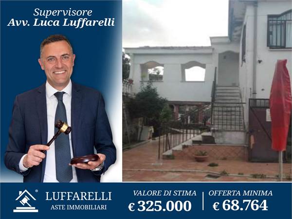 Villa for sale in Aprilia