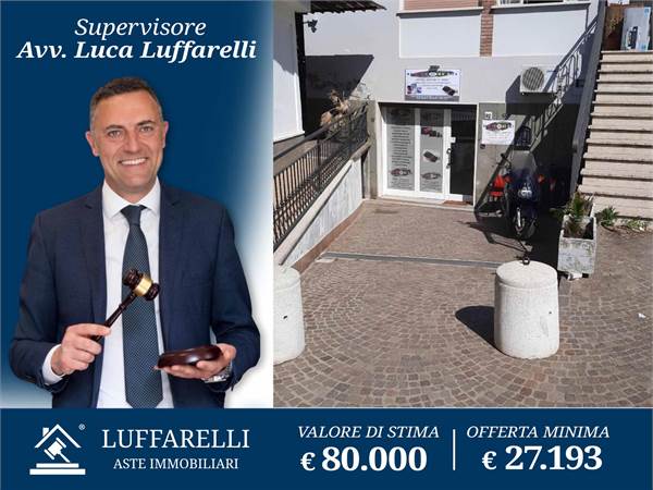 Commercial Premises / Showrooms for sale in Marino